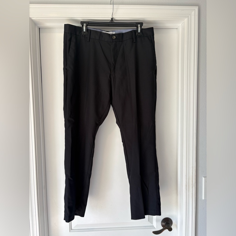 Amazon Essentials Men's Classic Black Dress Pants